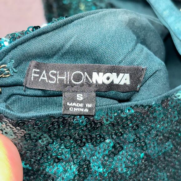 Fashion Nova Formal Bodycon Emerald Green Shimmer Sequin Dress Size 6 Fairy - Picture 5 of 7